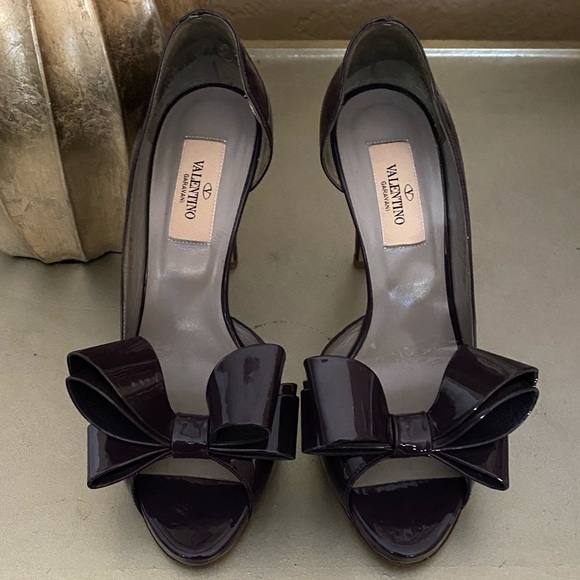Valentino d'Orsay Patent Leather Bow Pump - Picture 3 of 9